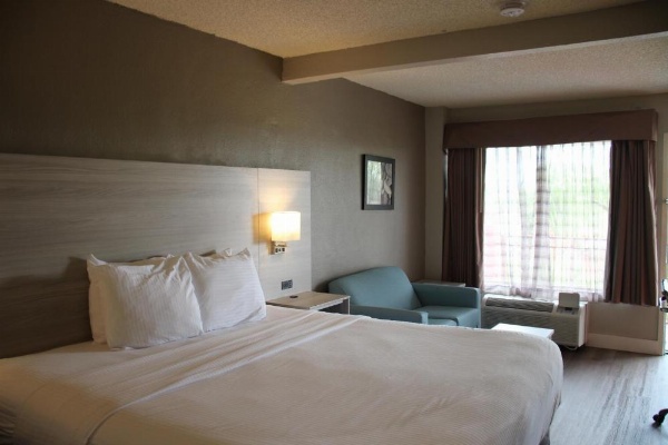 Boca Suites Deerfield Beach, SureStay Collection by BW image 23