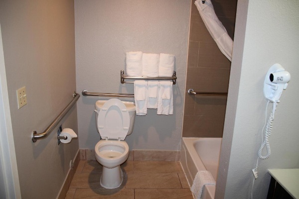 Boca Suites Deerfield Beach, SureStay Collection by BW image 5